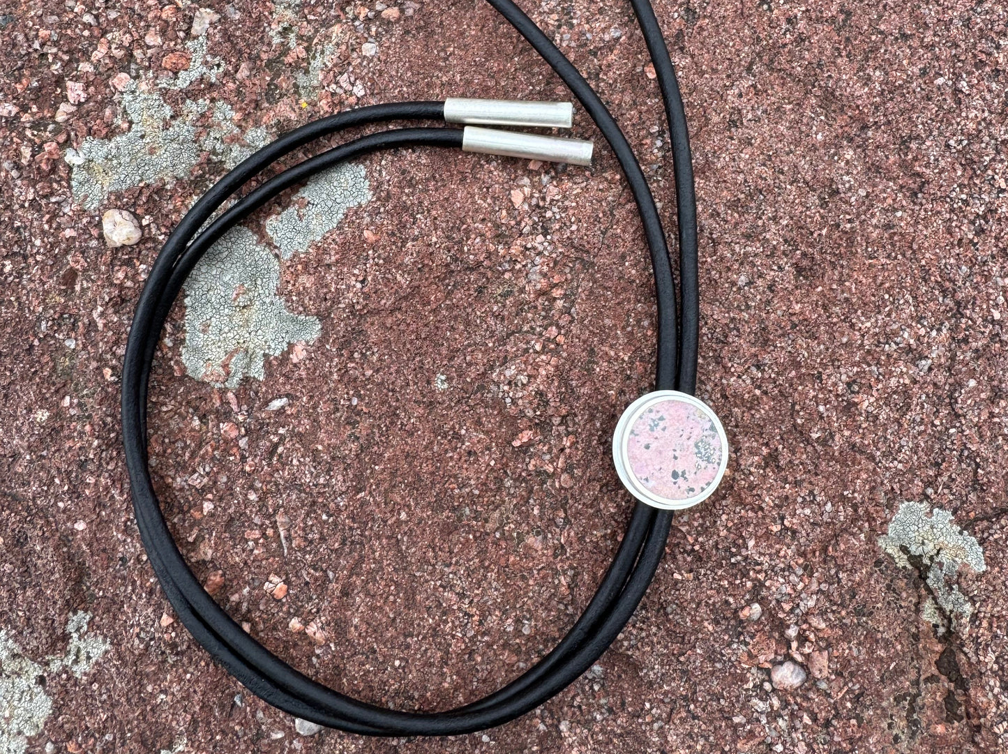 Bolo Tie | Silver | Rhodonite