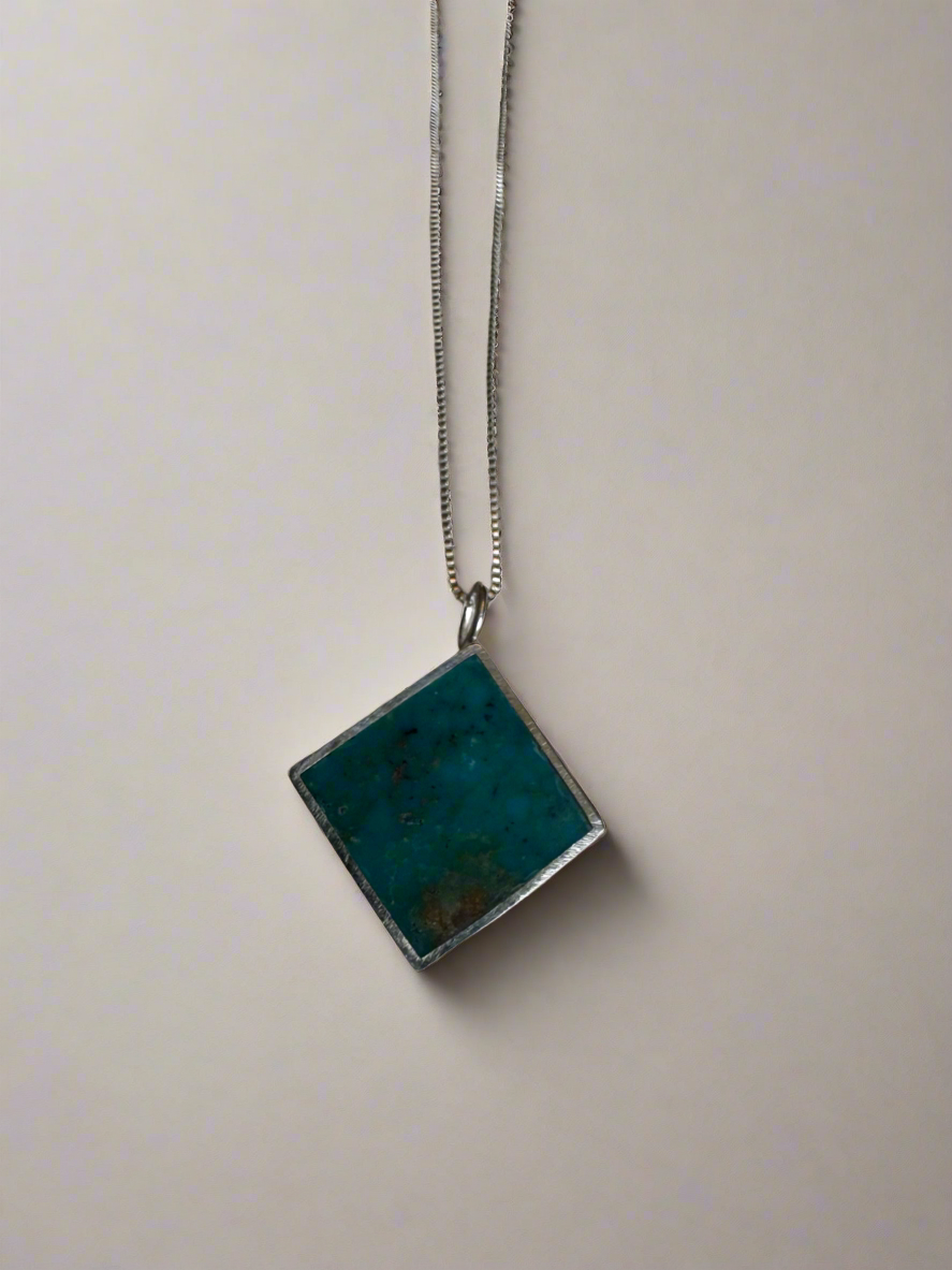 Leaning Mesa Necklace |Silver | Patagonia Turquoise